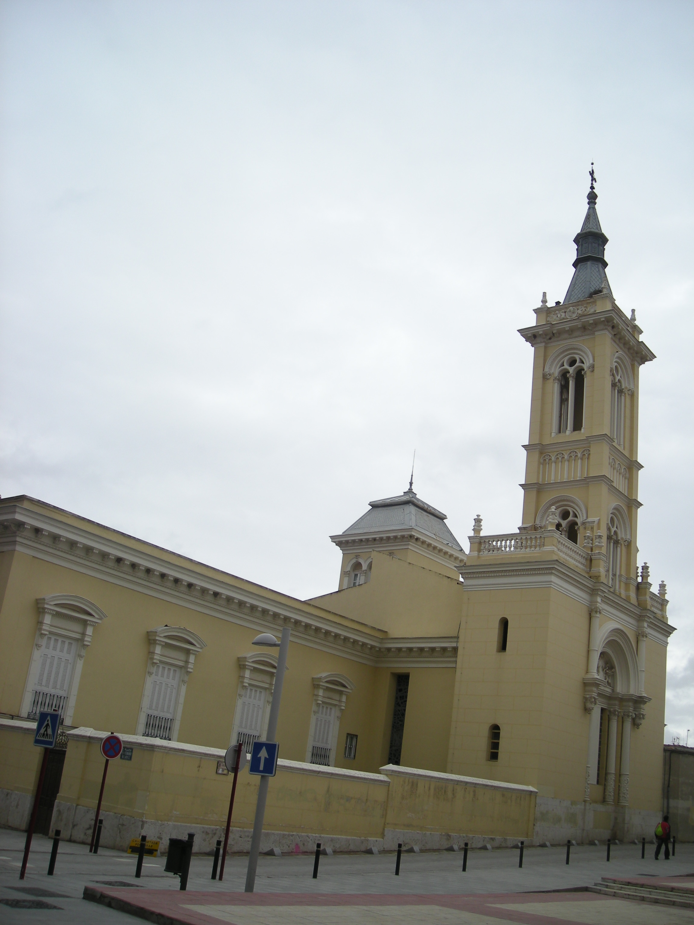 En recuerdo de una gran dama: doña María Diega, Condesa de la Vega del Pozo.